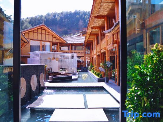 Лицзян: Wanda Moments Guesthouse，Lugu Lake