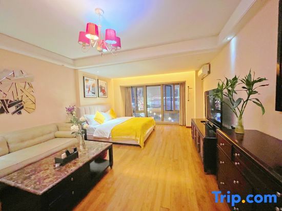 Чунцин: Chongqing River Love Apartment