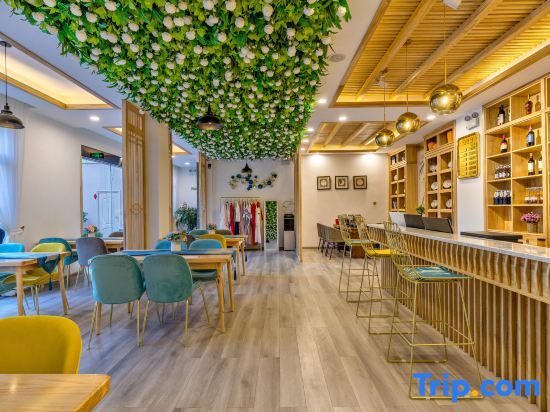 Лицзян: Qihai Tingfeng Inn (Lugu Lake Headquarter)