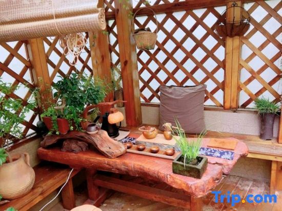 Куньмин: YiJiaYuanZi