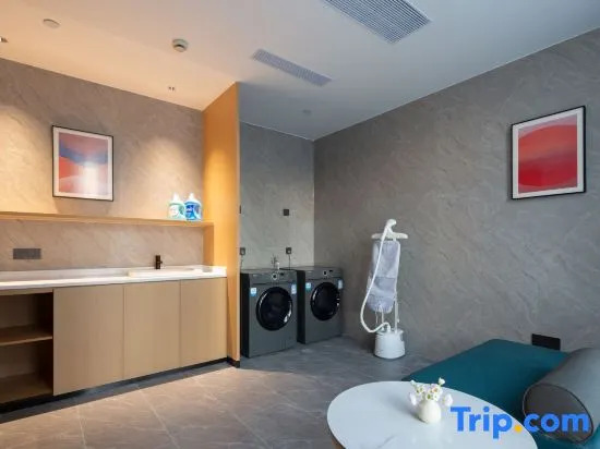 Чунцин: IU  Hotel (Chongqing Longxing University of Science and Technology Liangjiang Campus Store)