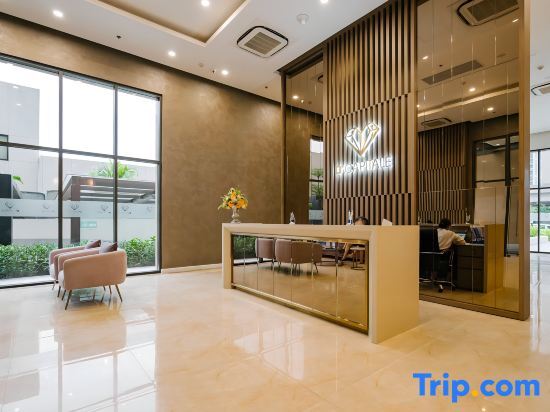 Ханой: Vinhomes D'Capitale Luxury Apartment Hanoi City - by MC Homes