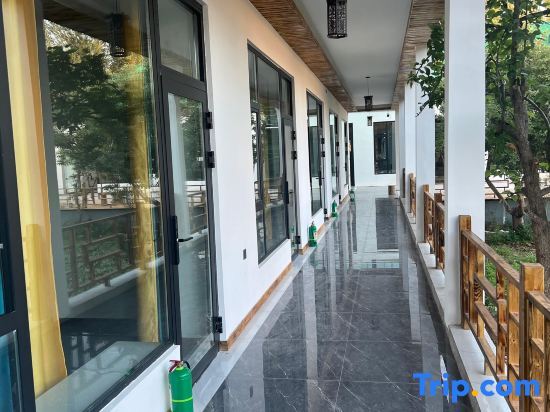 Кюнес: Nalati Walk Life Homestay