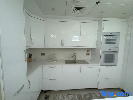 Дубай: Royal Beach Residences 2