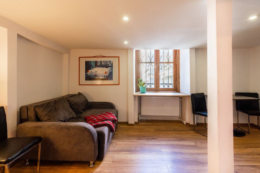 Тбилиси: Апартаменты H&B apartments Atoneli