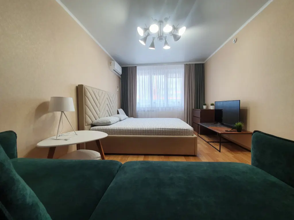 Альметьевск: Квартира Виталий HouseRent Трёхкомнатная по ул. Рината Галеева,35