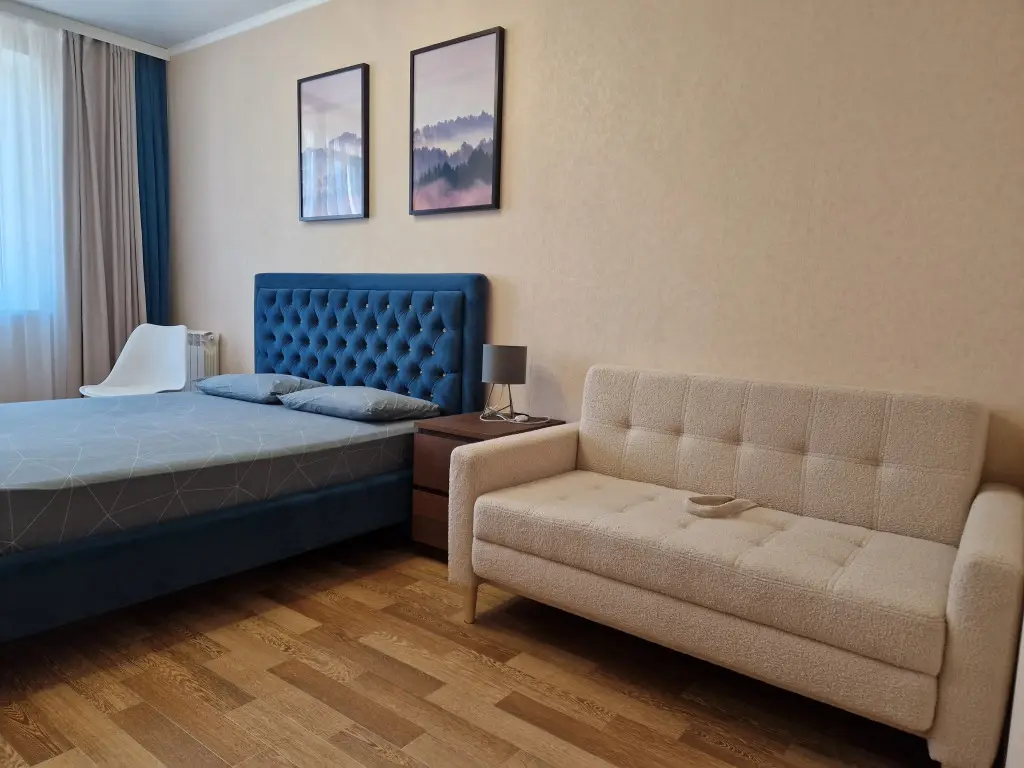 Альметьевск: Квартира Виталий HouseRent Трёхкомнатная по ул. Рината Галеева,35