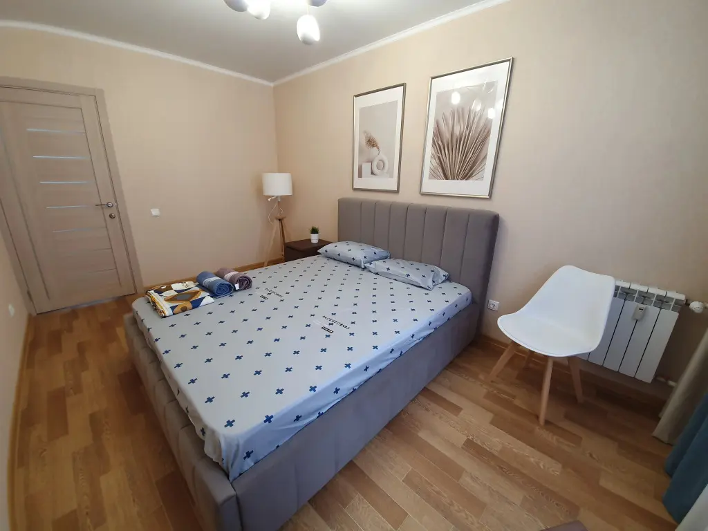 Альметьевск: Квартира Виталий HouseRent Трёхкомнатная по ул. Рината Галеева,35