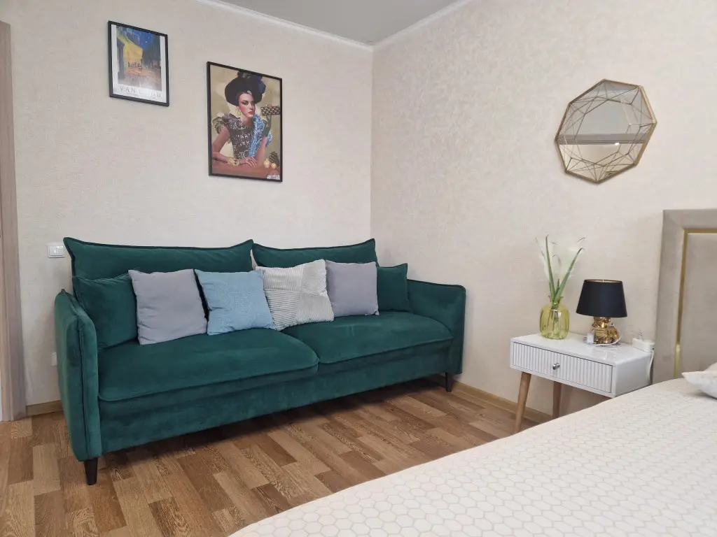 Альметьевск: Квартира Виталий HouseRent Двухкомнатная по пр. Строителей, 80