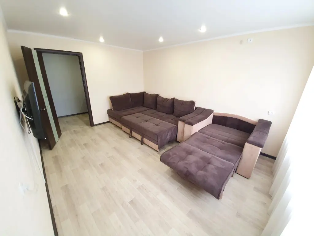 Альметьевск: Квартира Виталий HouseRent Двухкомнатная по ул. Шевченко, 80