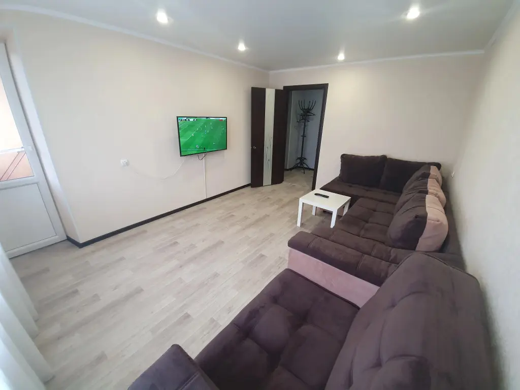 Альметьевск: Квартира Виталий HouseRent Двухкомнатная по ул. Шевченко, 80