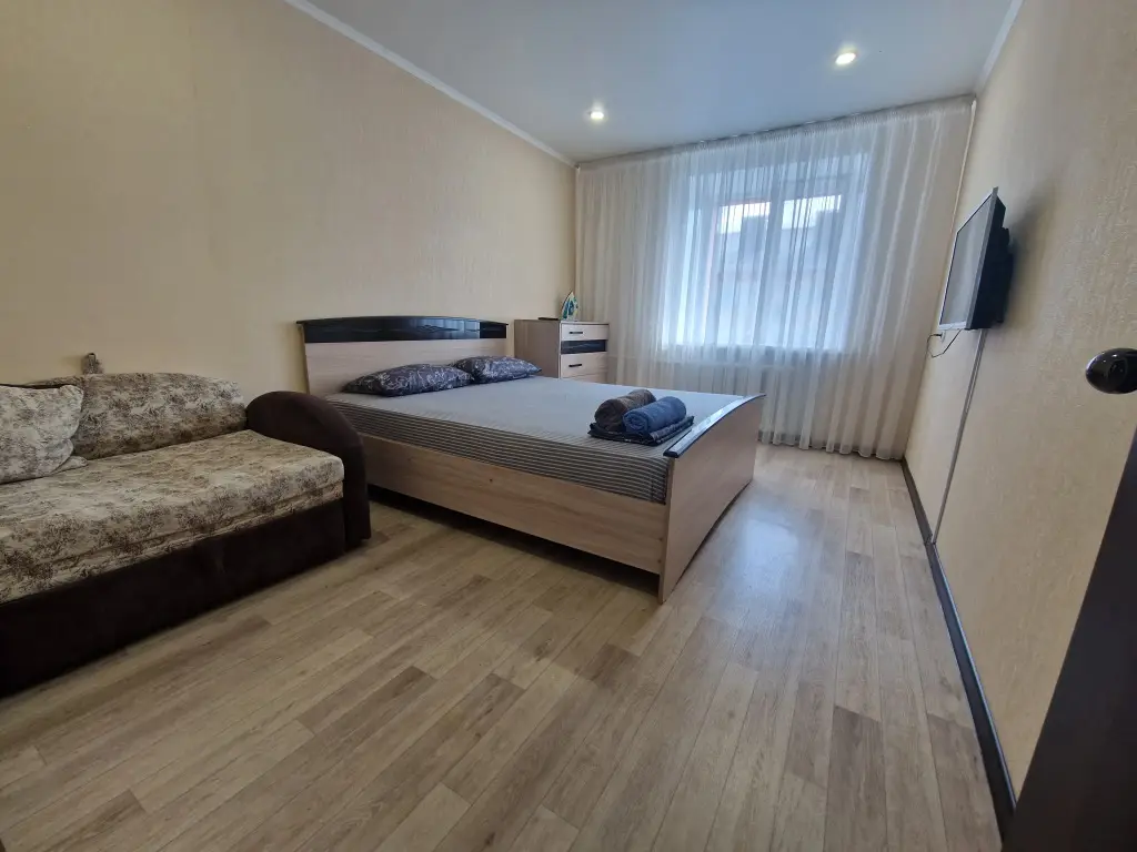 Альметьевск: Квартира Виталий HouseRent Двухкомнатная по ул. Шевченко, 80