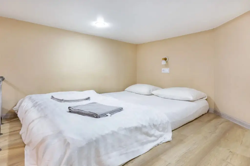 Санкт-Петербург: Апартаменты Roomstay Большой 46 Comfort Studio #1