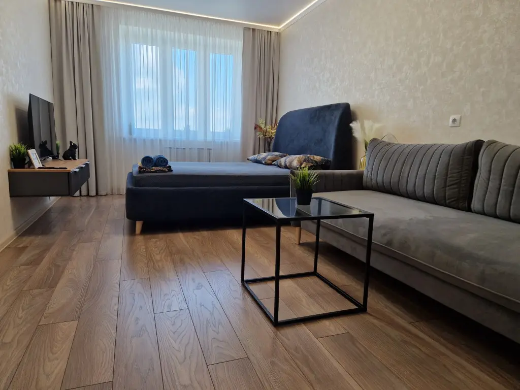 Альметьевск: Квартира Виталий HouseRent Трёхкомнатная по ул. Рината Галеева, 31