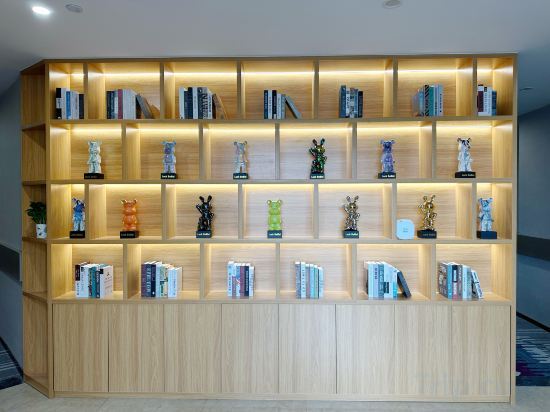 Шэньчжэнь: Pengcheng Lijing Hotel (Shenzhen Xiameilin Jingtian Branch)