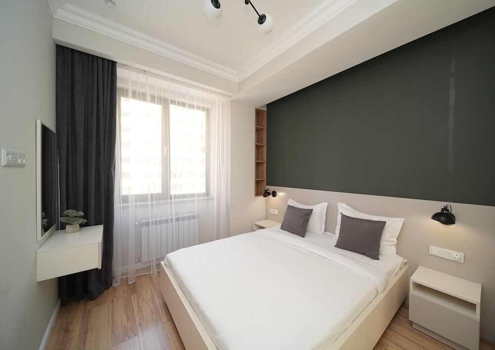 Ереван: Modern 1-bedroom apartment by Sweet Home