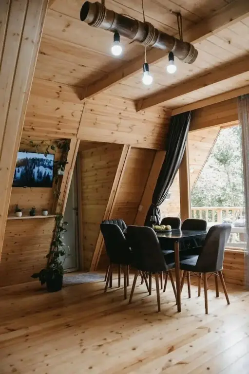 Батуми: Thomas Hut
