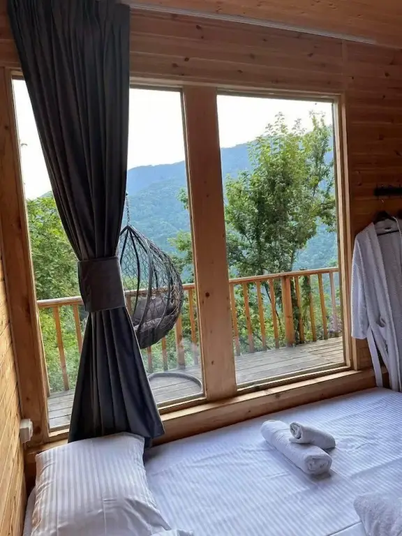 Батуми: Thomas Hut