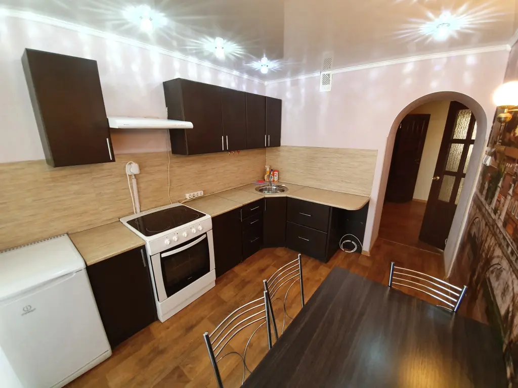 Альметьевск: Квартира Виталий HouseRent Однокомнатная по ул. Ленина,104Б