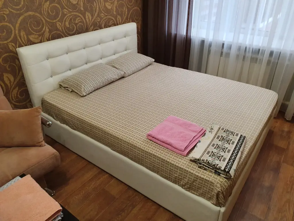 Альметьевск: Квартира Виталий HouseRent Однокомнатная по ул. Ленина,104Б