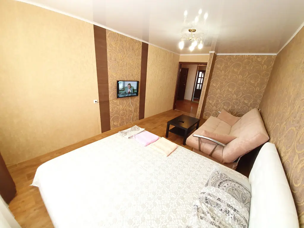 Альметьевск: Квартира Виталий HouseRent Однокомнатная по ул. Ленина,104Б