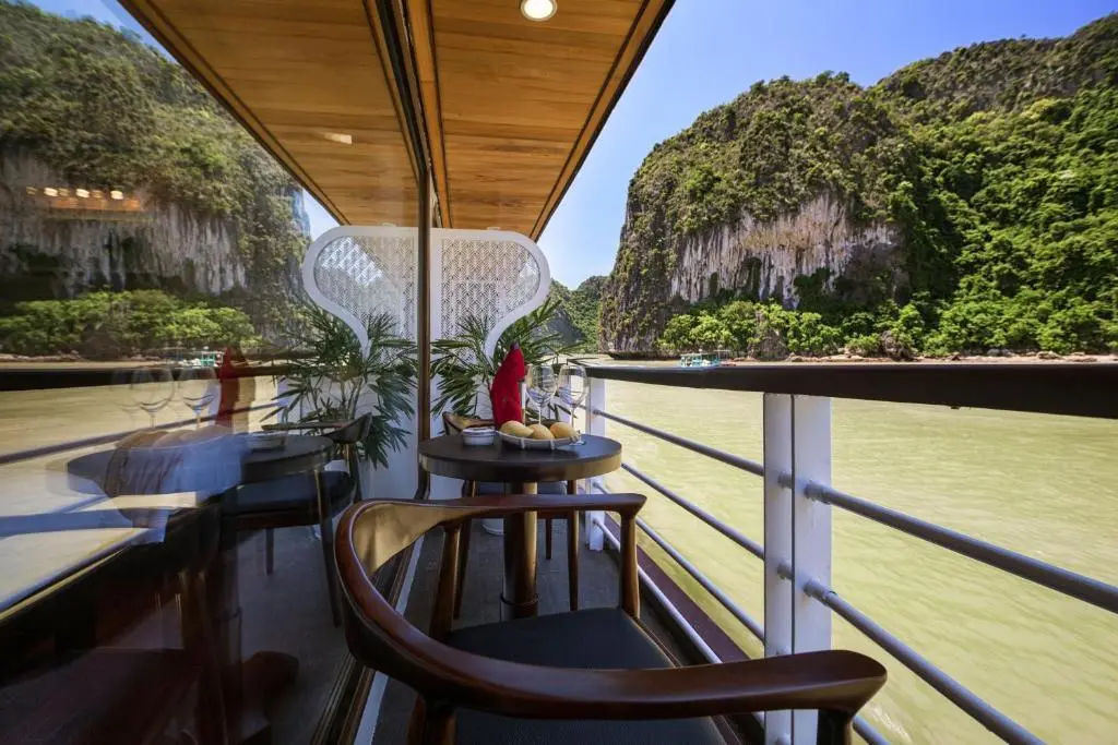 Пляж Tung Thu: V'Spirit Cruise