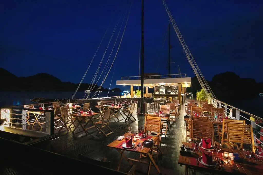 Пляж Tung Thu: V'Spirit Cruise