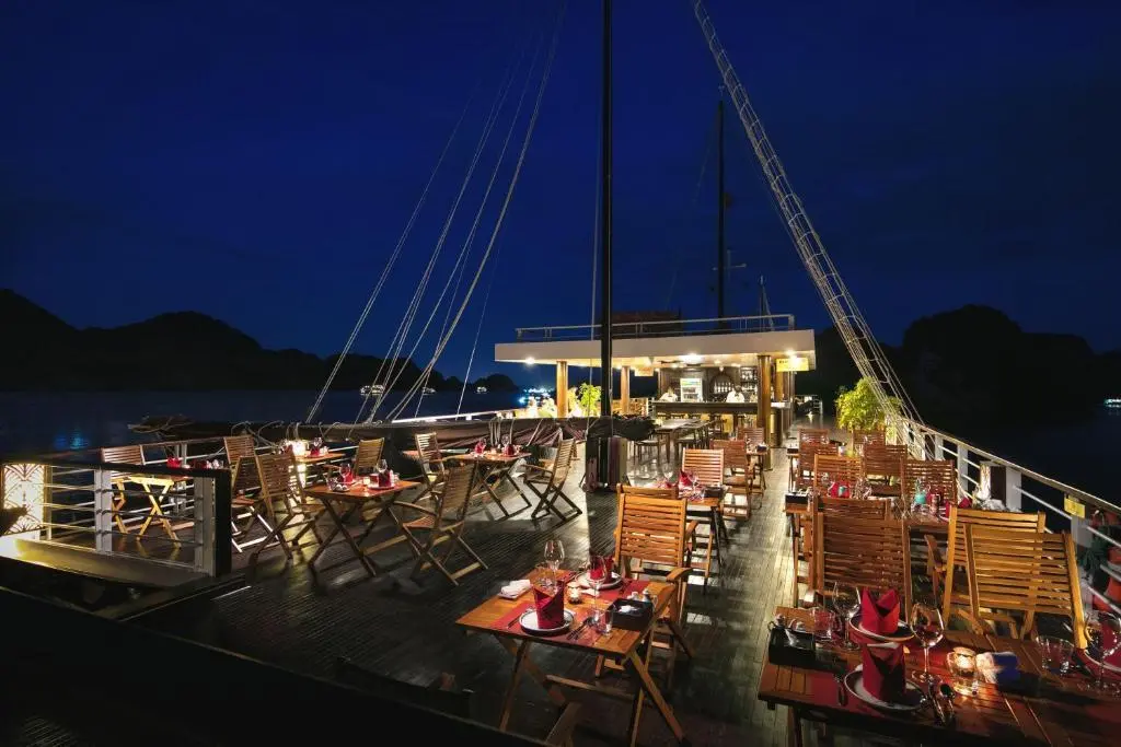 Пляж Tung Thu: V'Spirit Cruise