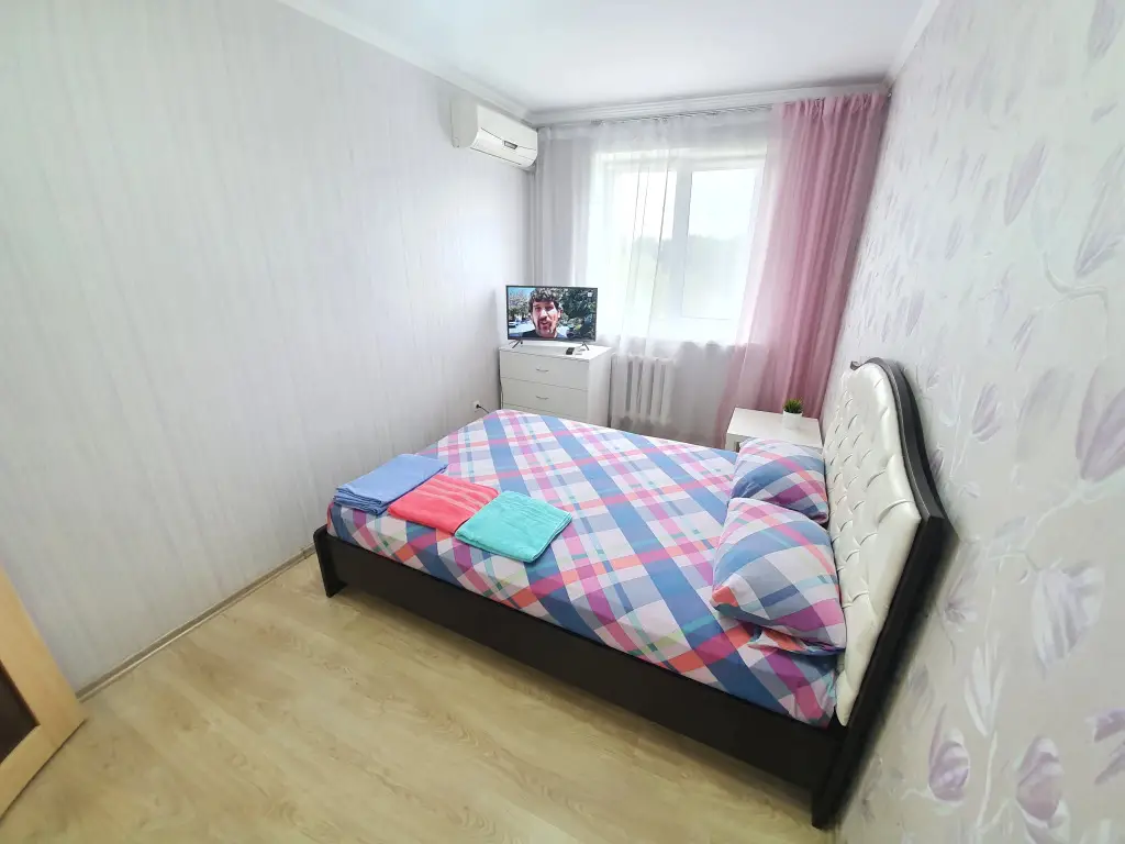 Альметьевск: Квартира Виталий HouseRent Двухкомнатная по ул. Нефтяников, 27