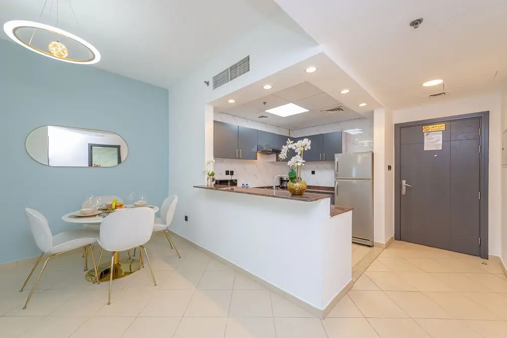 Дубай: Marco Polo - 1BR with Marina Views, Near Metro & Marina Mall