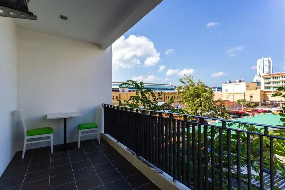 Кату: 77 Bangla Hotel