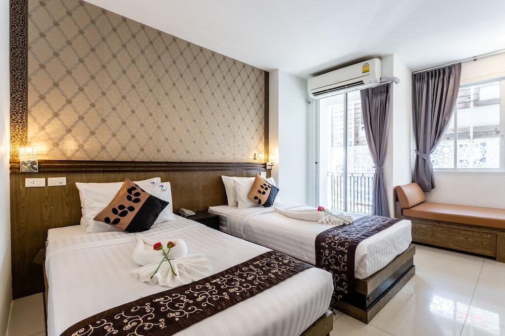 Кату: 77 Bangla Hotel