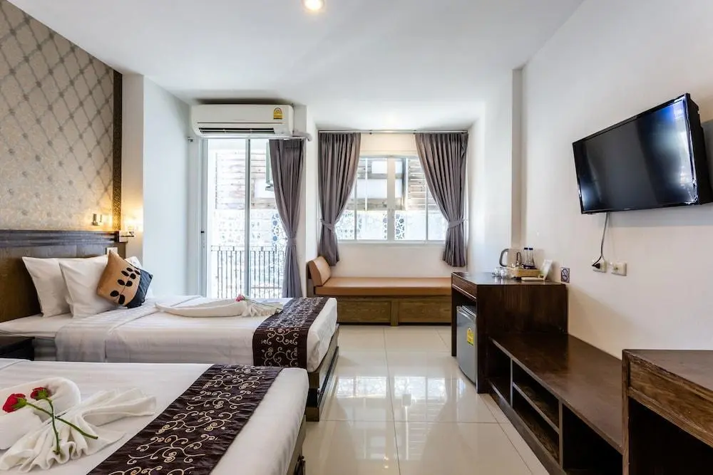 Кату: 77 Bangla Hotel