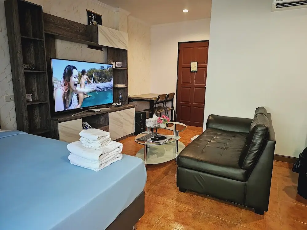 Кату: Patong Central Residence & Apartment