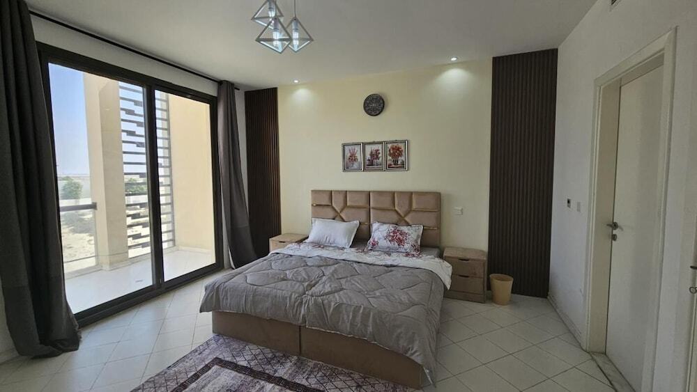 Дубай: Elegant 2-bed Villa And hall, G,1