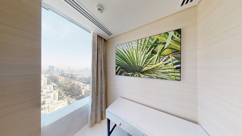 Дубай: The Palm Tower Corner 1 Bedroom Dubai