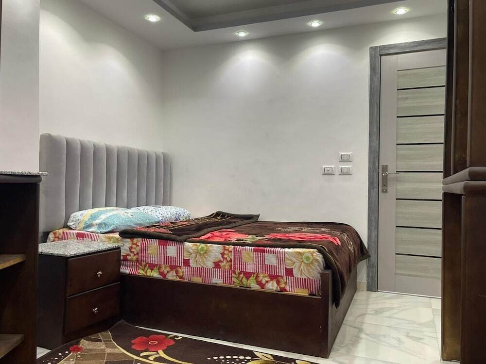 Гиза: zahrat el bahr el azam apartments
