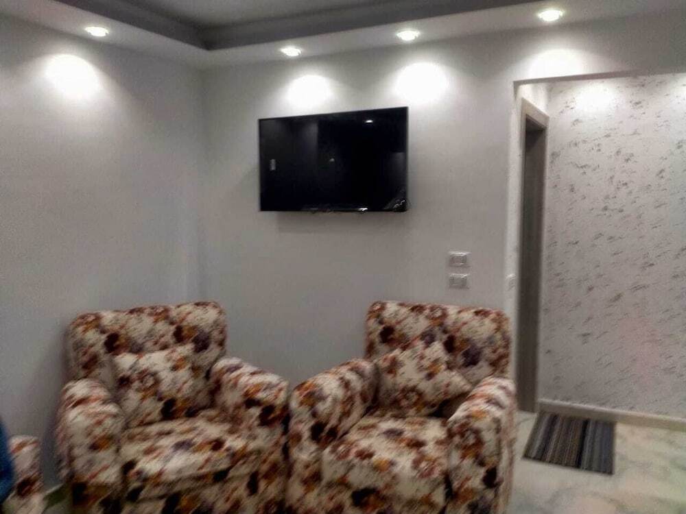 Гиза: zahrat el bahr el azam apartments