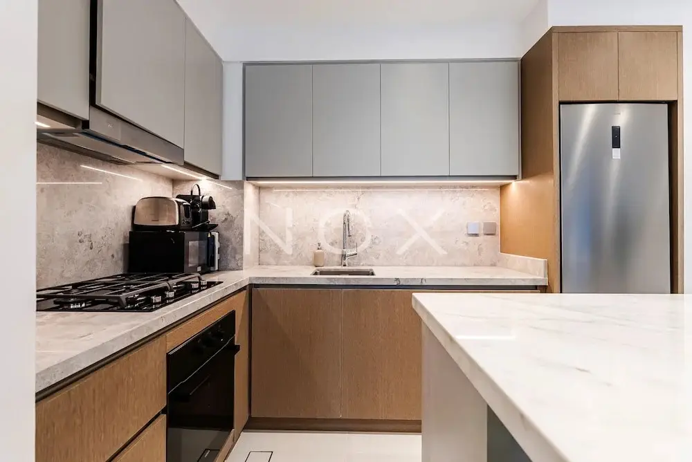 Дубай: Pristine 1BR Beach Isle Emaar Beachfront