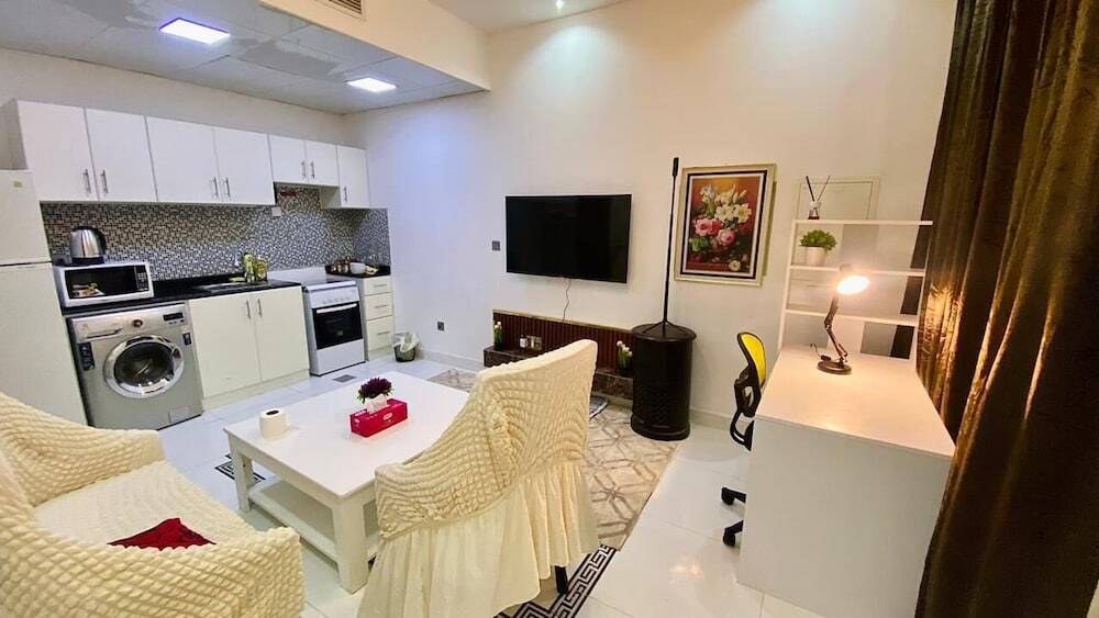 Дубай: Romantic Hideaway One Bedroom Villa