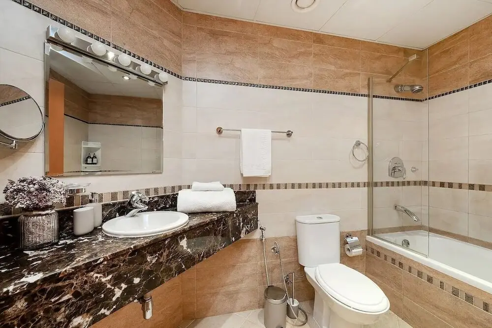Дубай: Spacious 2BR apartment in Marina Crown