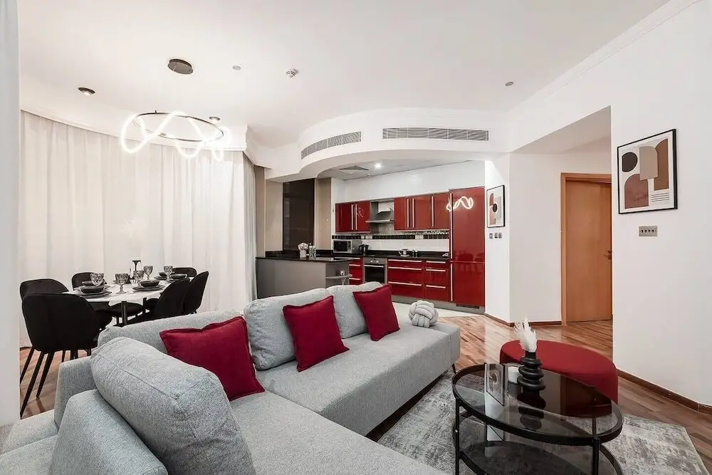 Дубай: Spacious 2BR apartment in Marina Crown