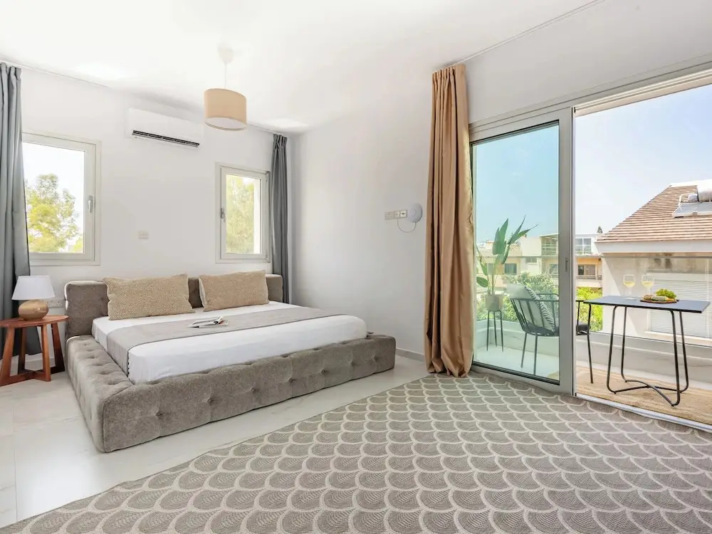 Лимассол: Sanders Cruise - Lovely Studio Apt With Balcony