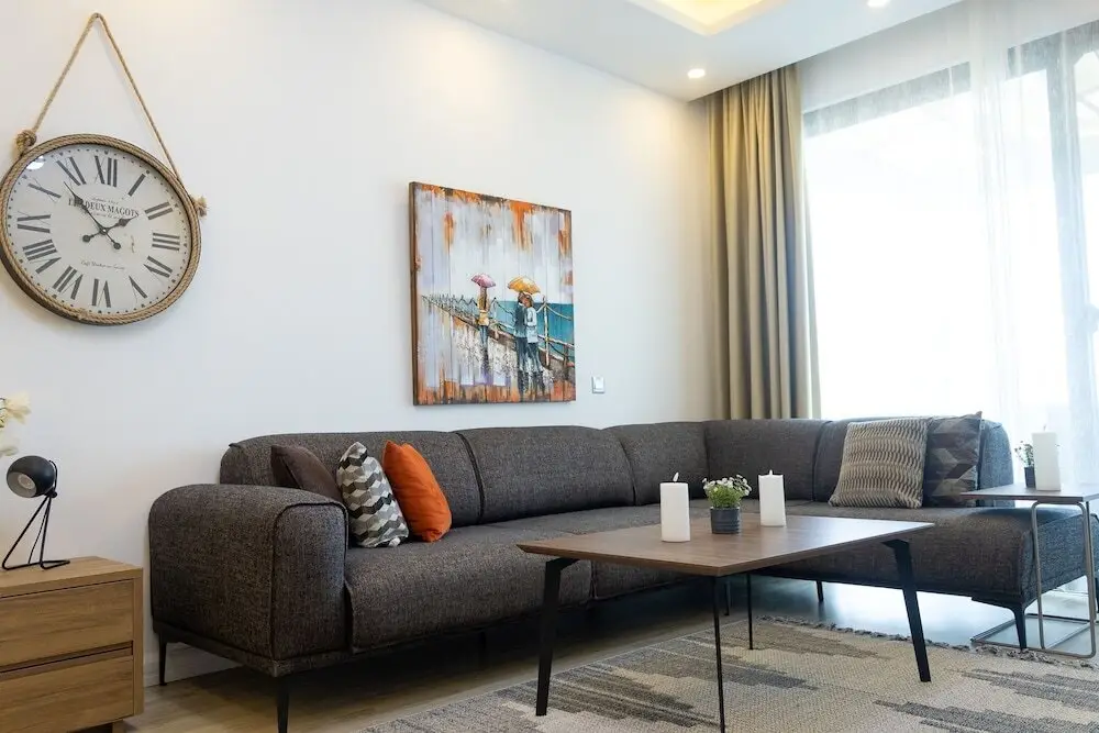 Калогреа: Elegant Two-bedroom Apartment in Upscale Surroundings