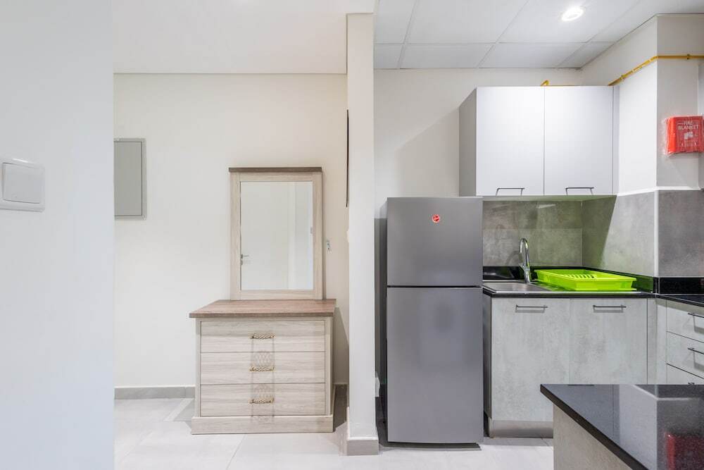 SuperHost - Comfort 1BR Centurion Onyx Retreat with Balcony — фото 1