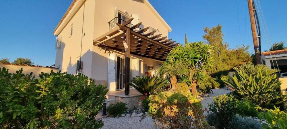 Fab Sea&mountain View Villa Close to the Beach — фото 1