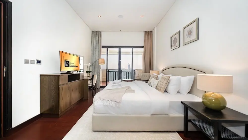Дубай: Luxury StayCation - Exquisite 1BR with Stunning Views on Palm Jumeirah