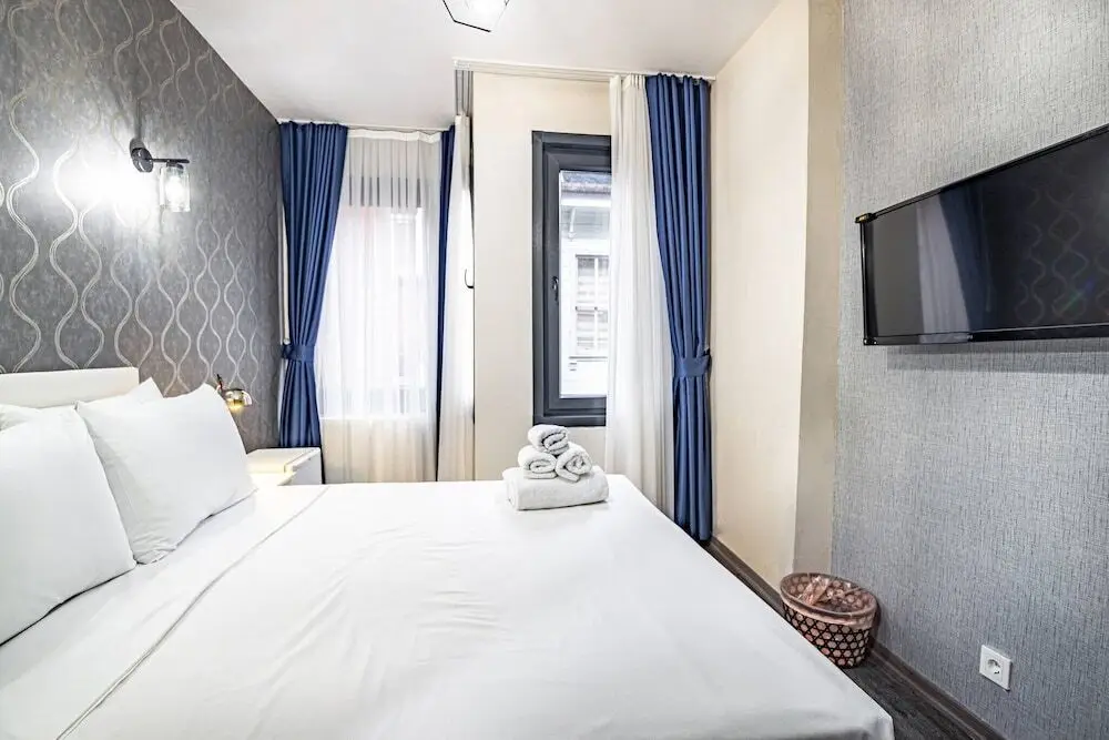 Стамбул: Room in Guest Room - Deluxe Double Room 4