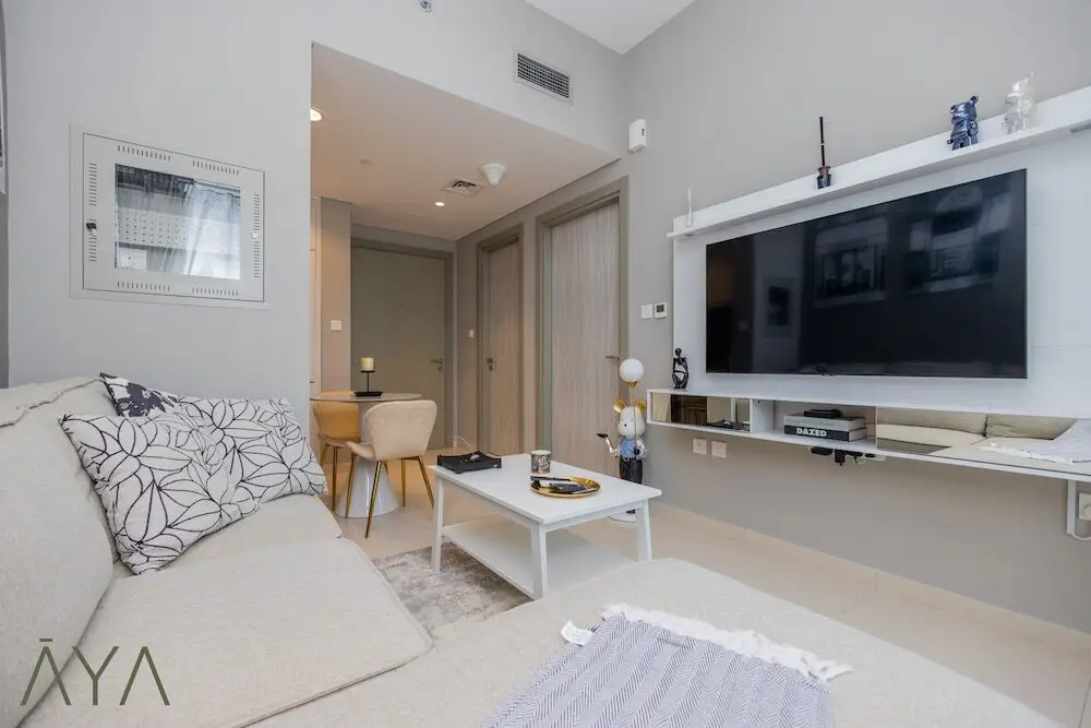 Дубай: Aya - Canal Skyline Suite/ One BR Haven at ZADA Tower