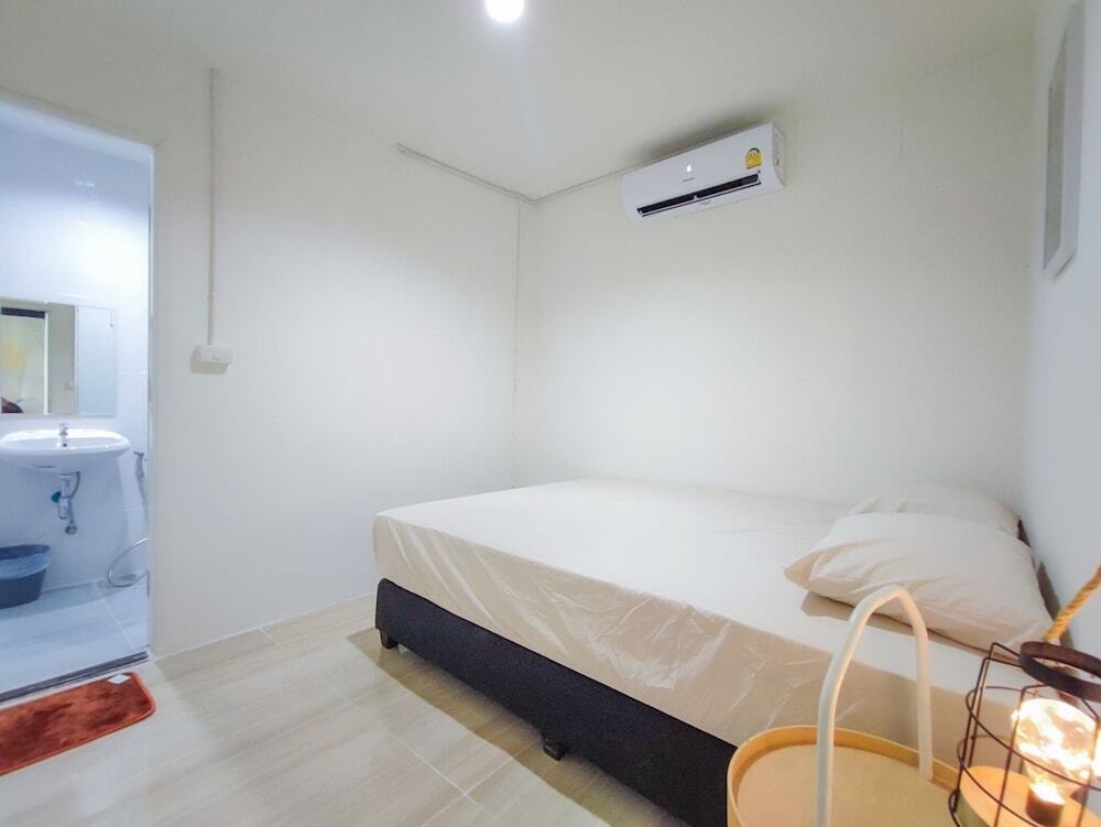 Бан Чанг: GAO Phala beachfront hostel & pool villa